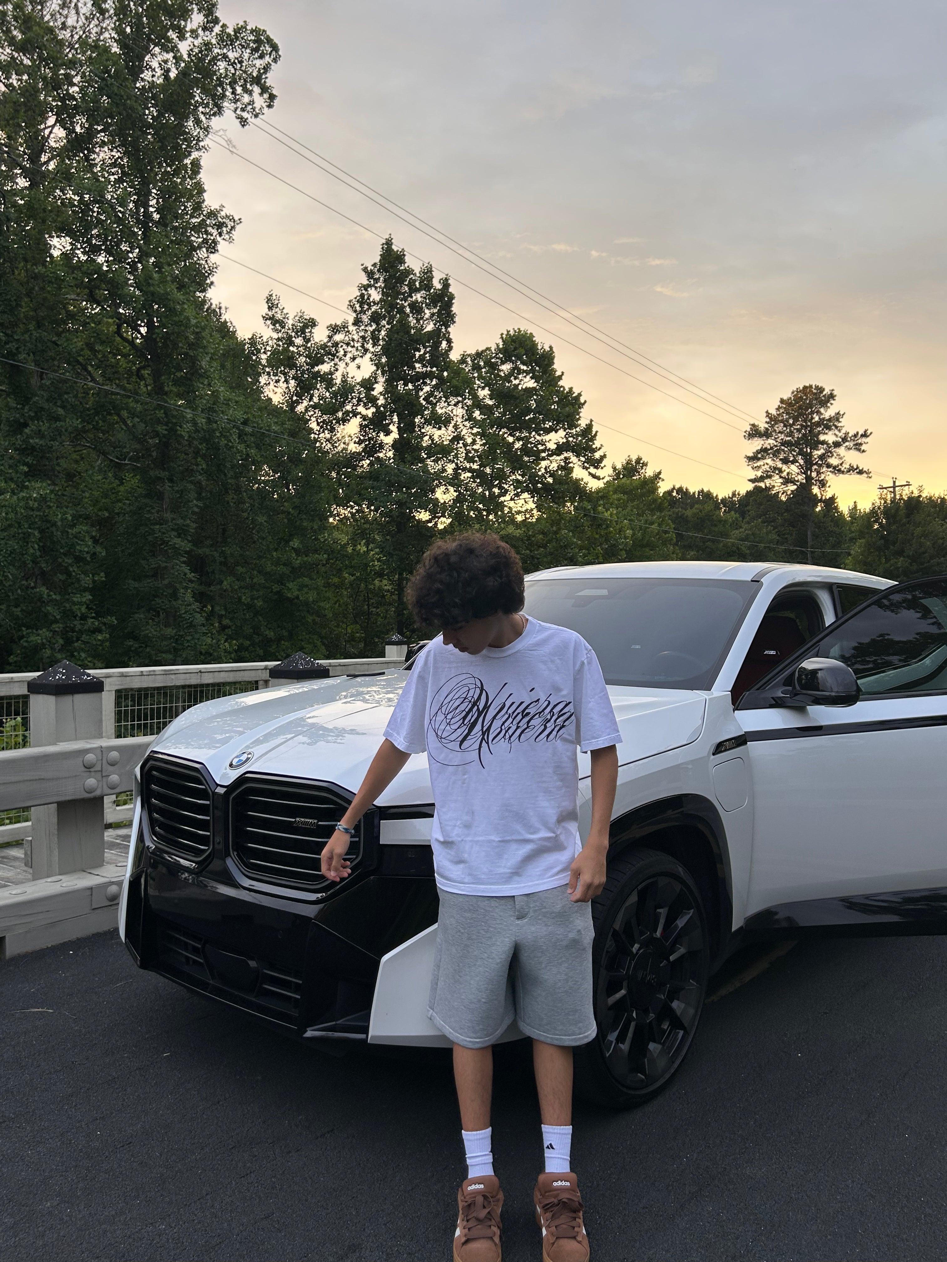 Uviera script tee
