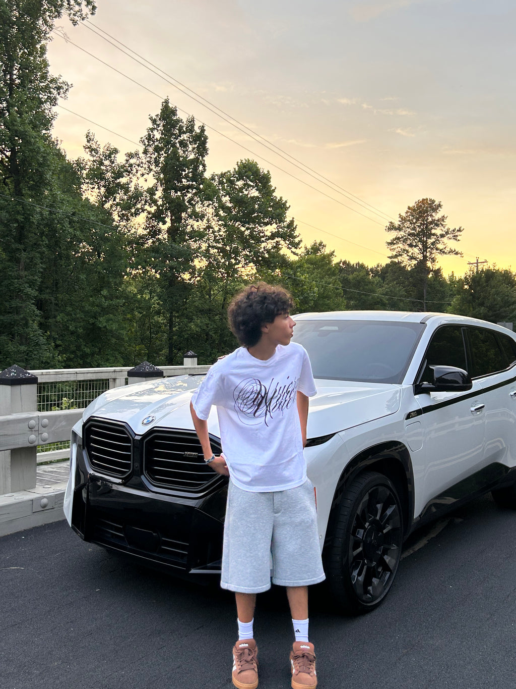 Uviera script tee